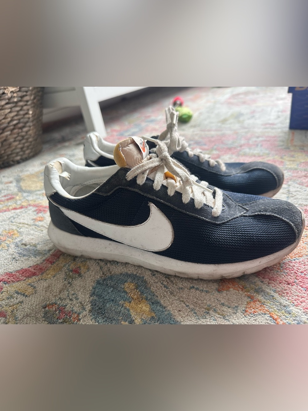 Men’s size 10 Nike Roshe LD-1000 QS